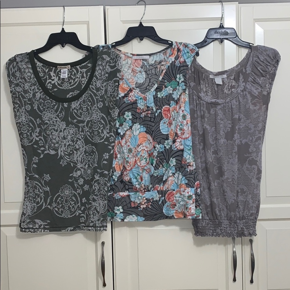 Set of three print tops